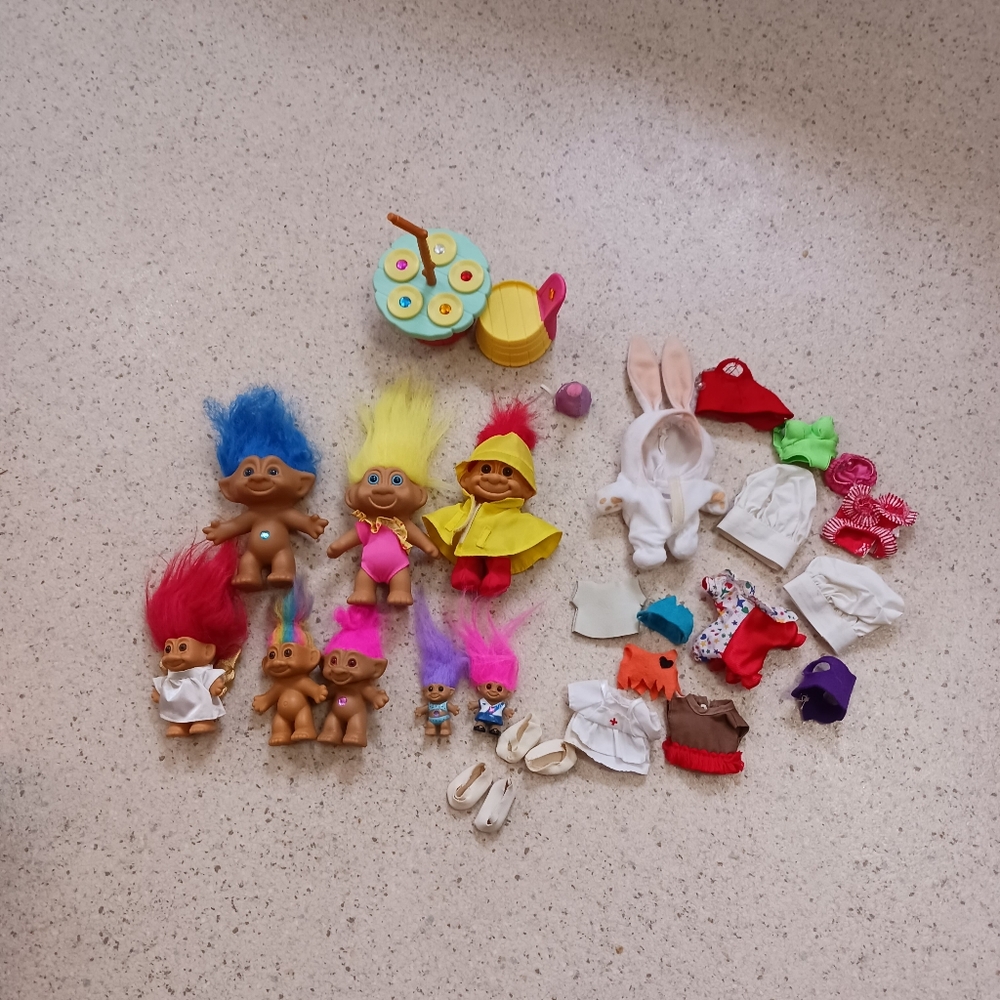 Vtg 90’s Russ Troll Dolls. Mixed Lot Of‎ 8 Variety Of Sizes/ Accessories,Clothes
